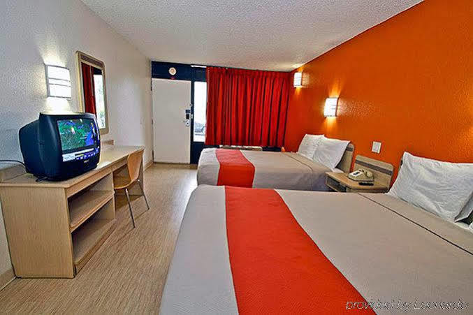 Motel 6-Little Rock, Ar - West Екстер'єр фото